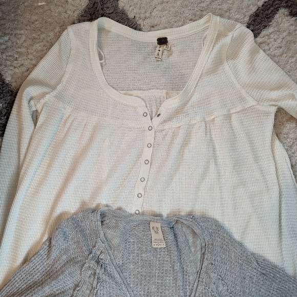 Free People- We the Free long sleeve waffle *LOT OF 2* - Picture 2 of 2
